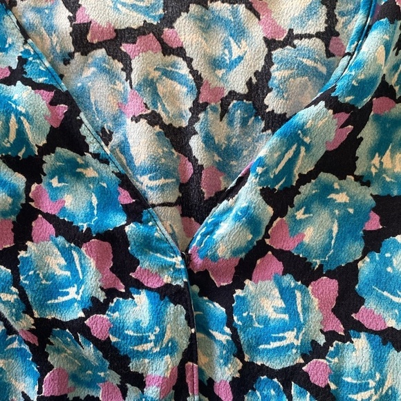 Zara Blue Floral Balloon Sleeve Faux Wrap Mini Dress- Bloggers Fave Size Medium - Picture 12 of 16